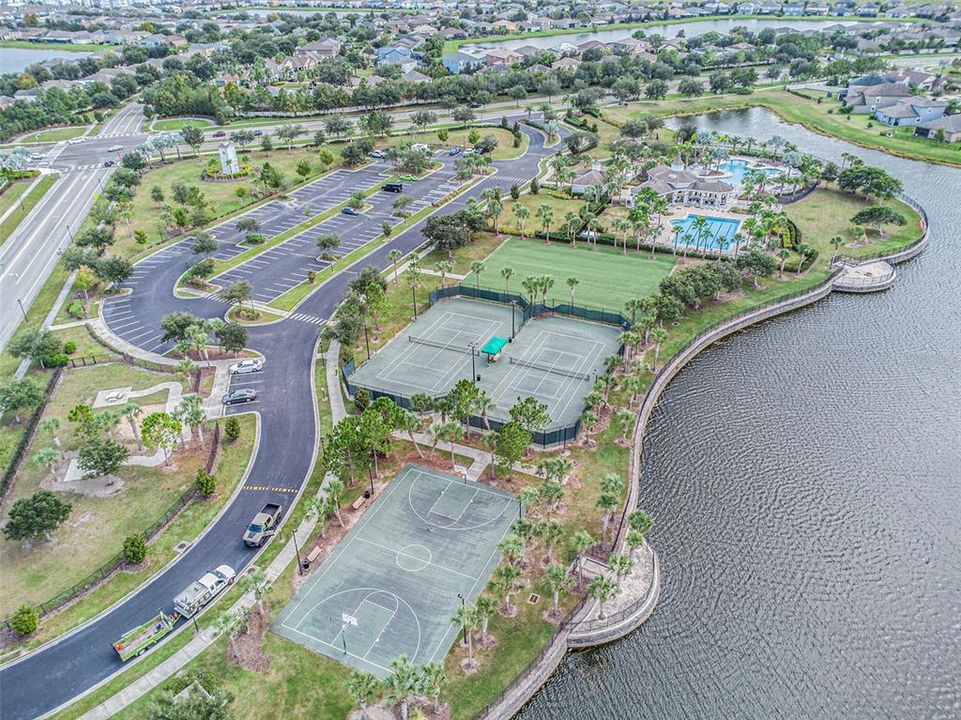 Под контрактом: $369,000 (3 спален, 2 ванн, 1840 Квадратных фут)