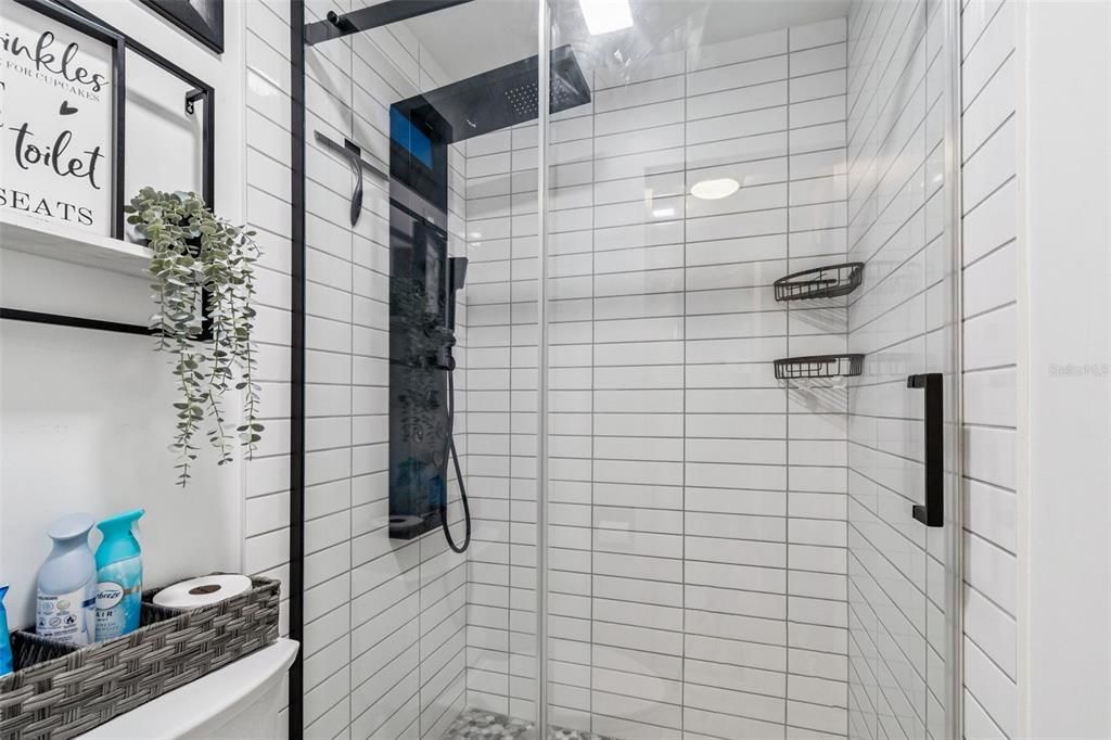 For Sale: $385,000 (2 beds, 2 baths, 1182 Square Feet)