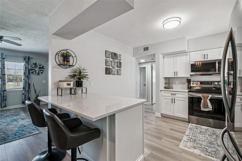 For Sale: $385,000 (2 beds, 2 baths, 1182 Square Feet)