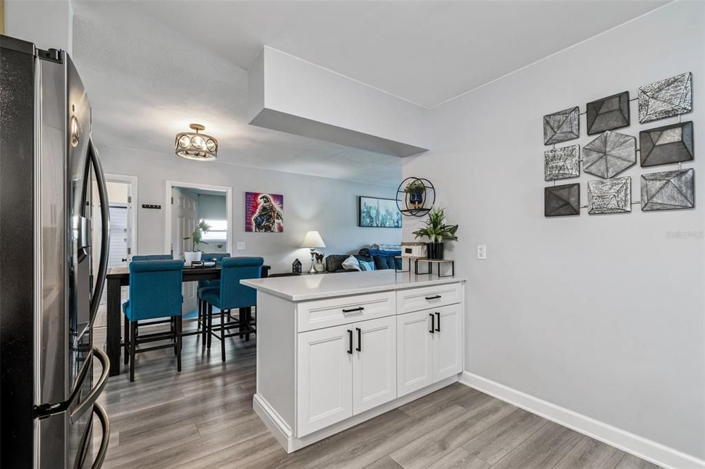 For Sale: $385,000 (2 beds, 2 baths, 1182 Square Feet)