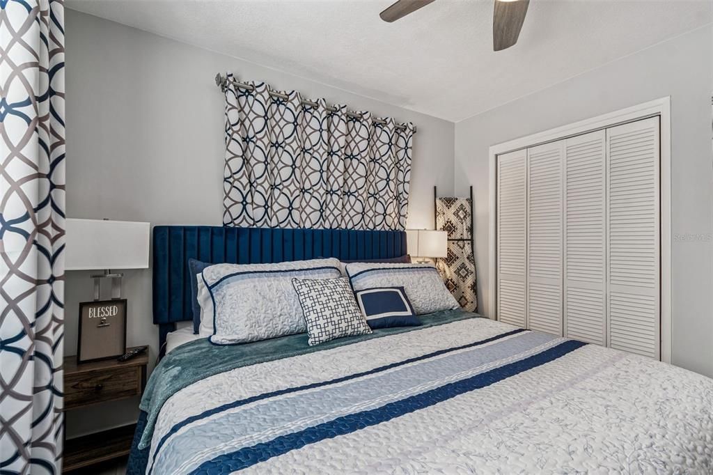 For Sale: $385,000 (2 beds, 2 baths, 1182 Square Feet)