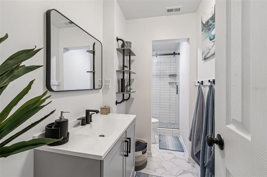 For Sale: $385,000 (2 beds, 2 baths, 1182 Square Feet)