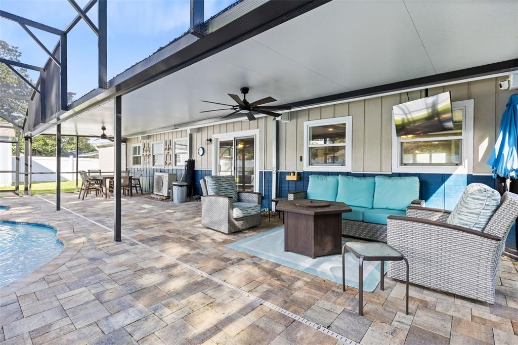 Active With Contract: $474,900 (4 beds, 2 baths, 2800 Square Feet)