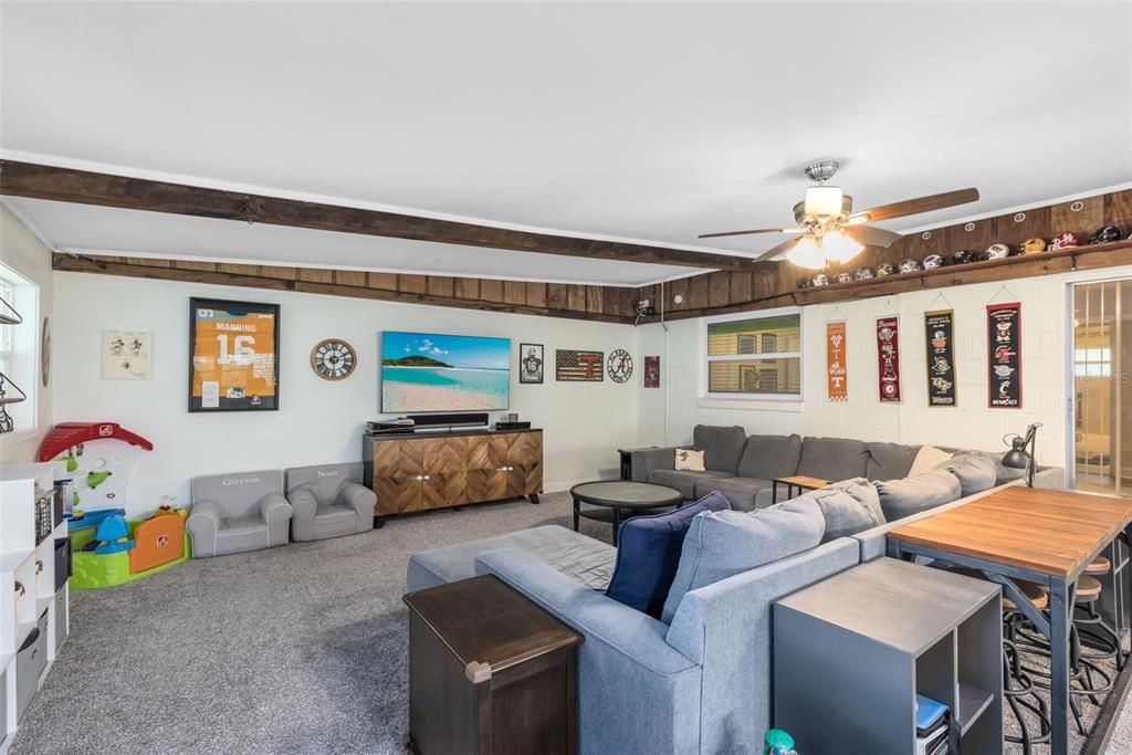 Active With Contract: $474,900 (4 beds, 2 baths, 2800 Square Feet)