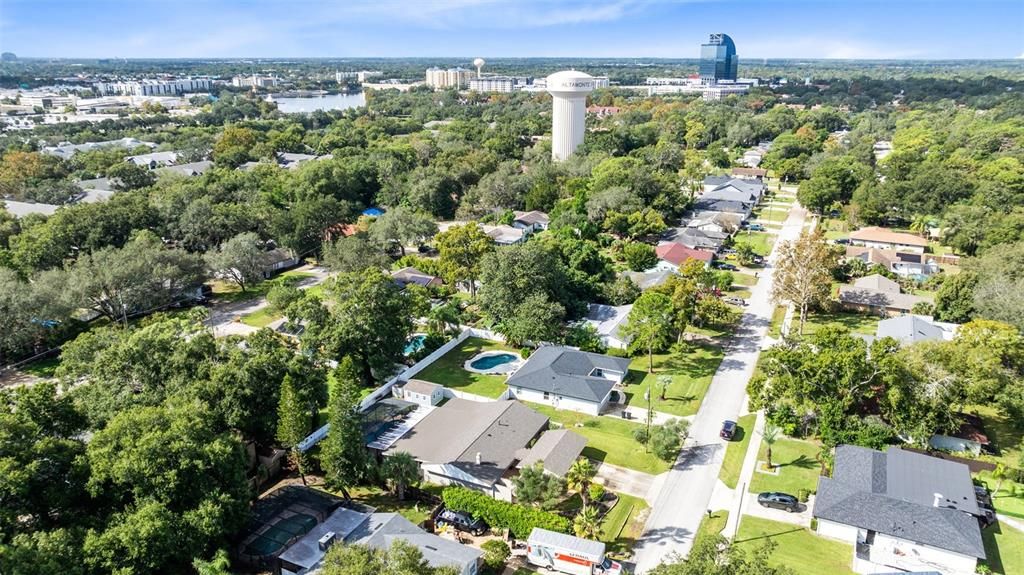 Active With Contract: $474,900 (4 beds, 2 baths, 2800 Square Feet)