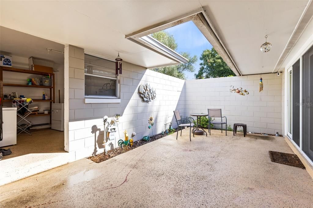 Active With Contract: $474,900 (4 beds, 2 baths, 2800 Square Feet)