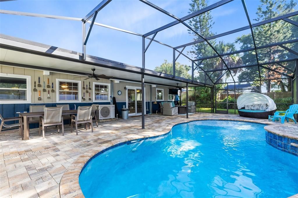 Active With Contract: $474,900 (4 beds, 2 baths, 2800 Square Feet)