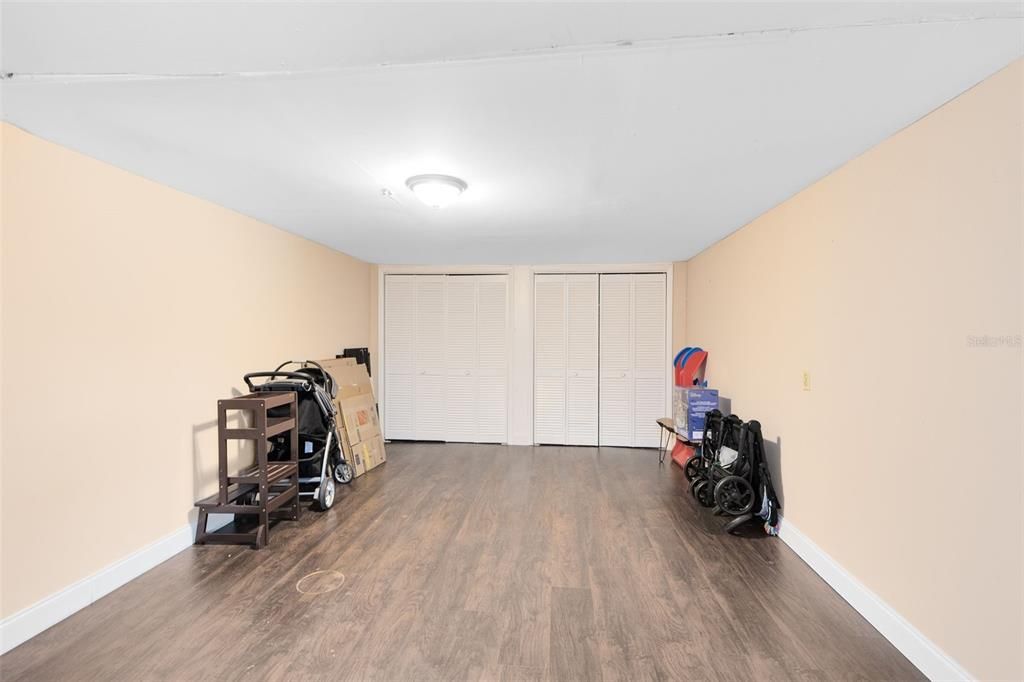 Active With Contract: $474,900 (4 beds, 2 baths, 2800 Square Feet)