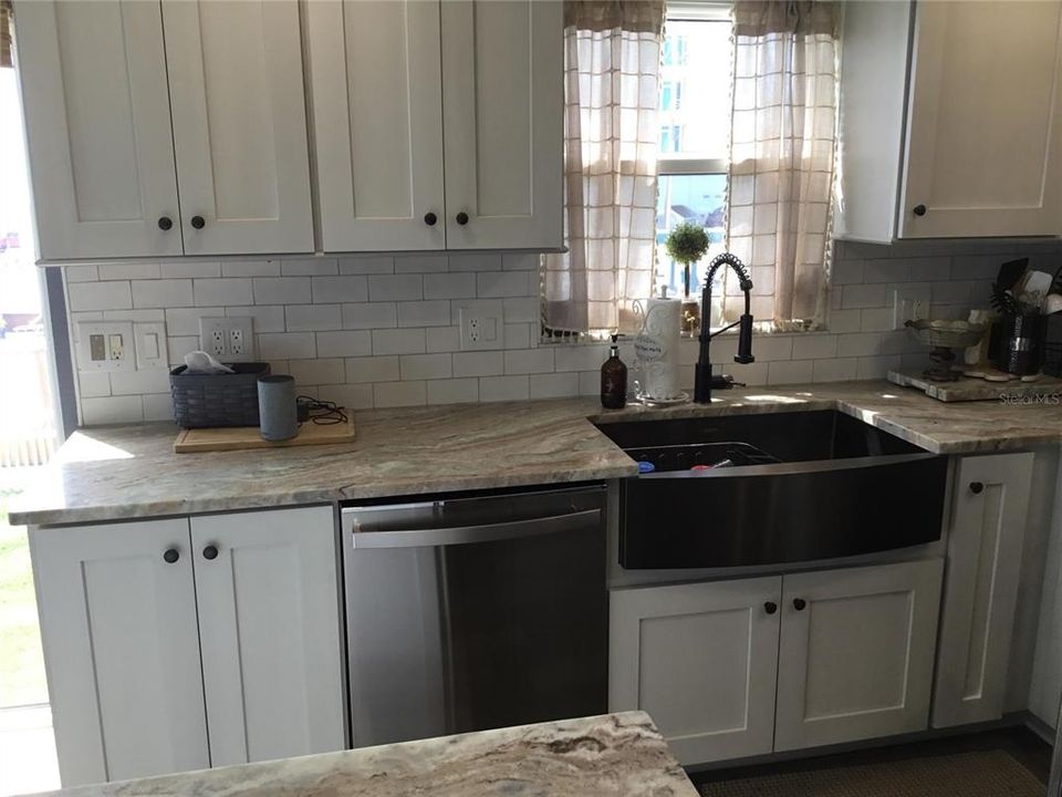 В аренду: $6,300 (3 спален, 2 ванн, 1240 Квадратных фут)