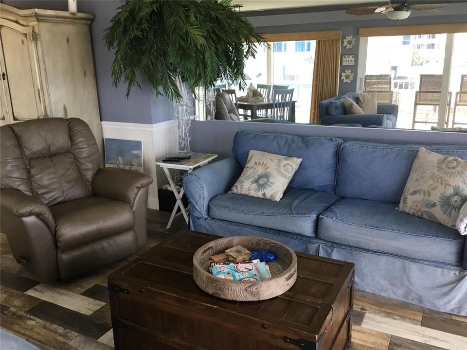 В аренду: $6,300 (3 спален, 2 ванн, 1240 Квадратных фут)