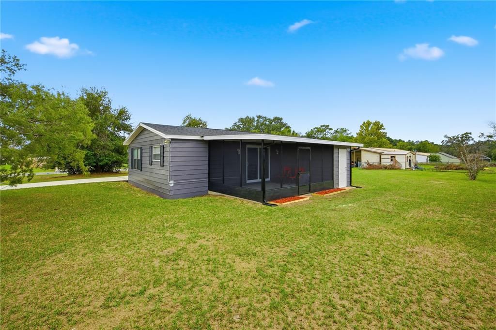 For Sale: $184,999 (2 beds, 2 baths, 1200 Square Feet)