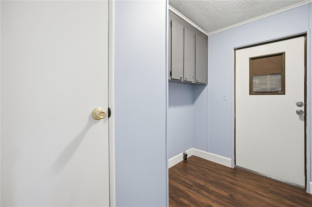 For Sale: $184,999 (2 beds, 2 baths, 1200 Square Feet)