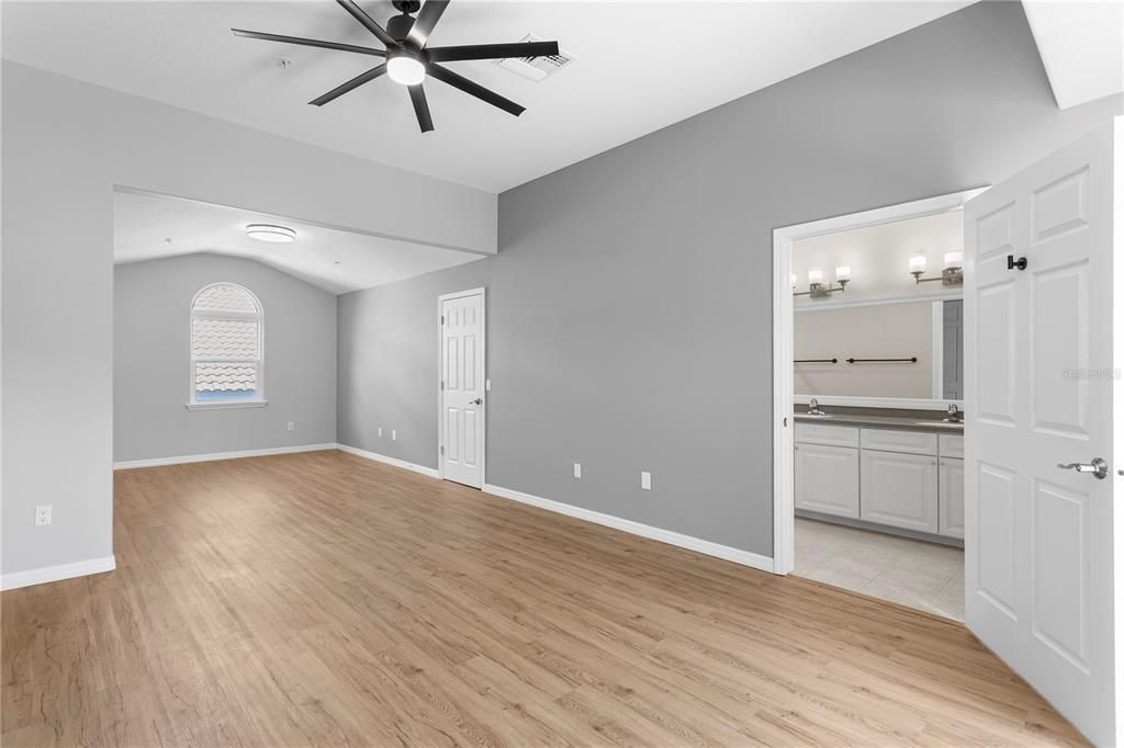 For Sale: $885,000 (3 beds, 3 baths, 2167 Square Feet)