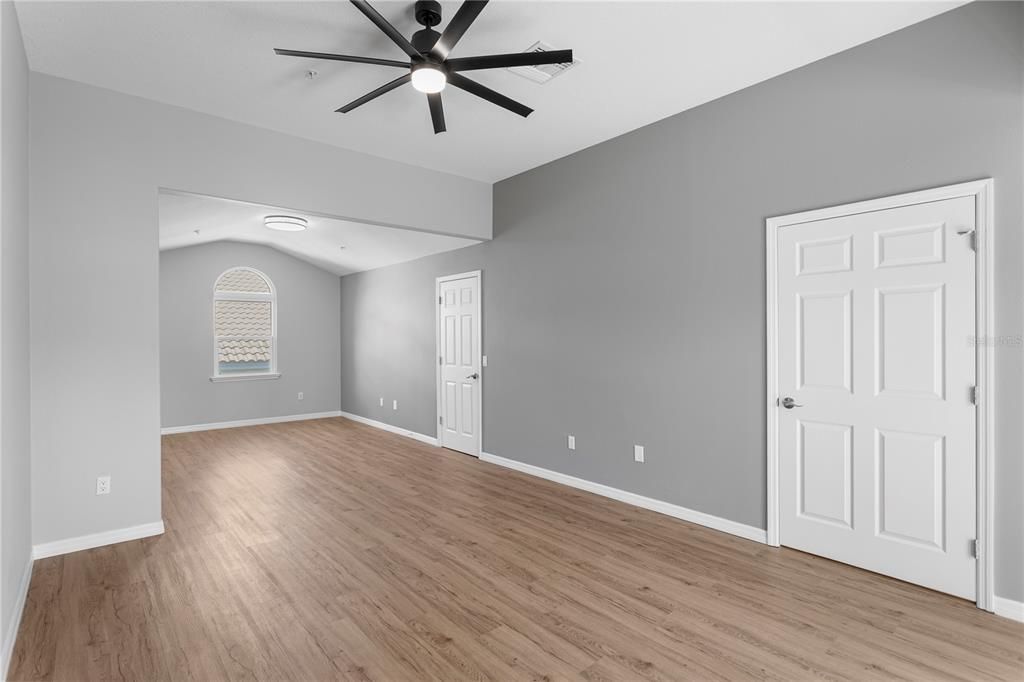 For Sale: $885,000 (3 beds, 3 baths, 2167 Square Feet)