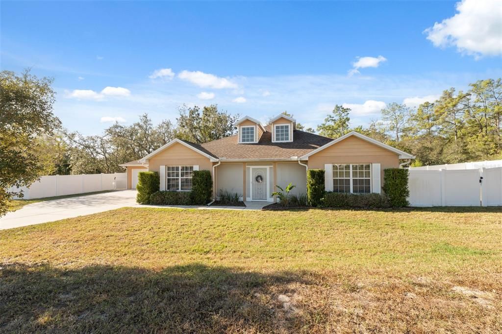 For Sale: $365,000 (4 beds, 2 baths, 1897 Square Feet)