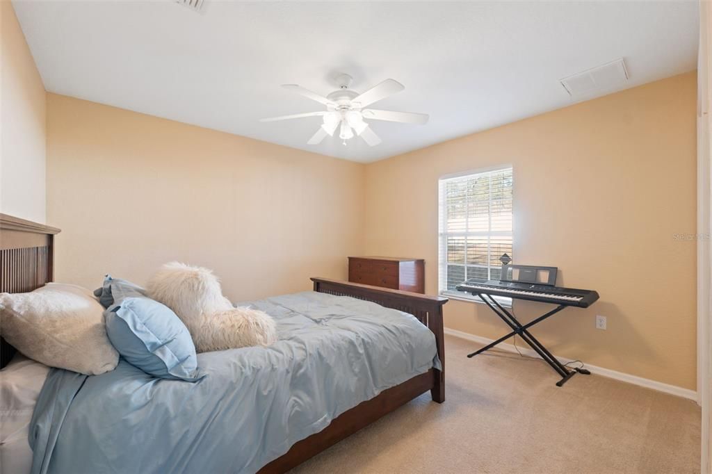 For Sale: $365,000 (4 beds, 2 baths, 1897 Square Feet)