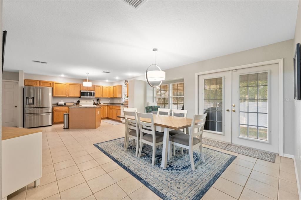 For Sale: $365,000 (4 beds, 2 baths, 1897 Square Feet)