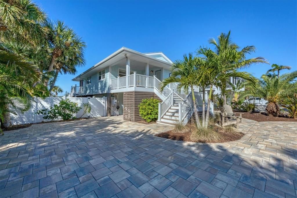 На продажу: $1,790,000 (3 спален, 2 ванн, 1691 Квадратных фут)