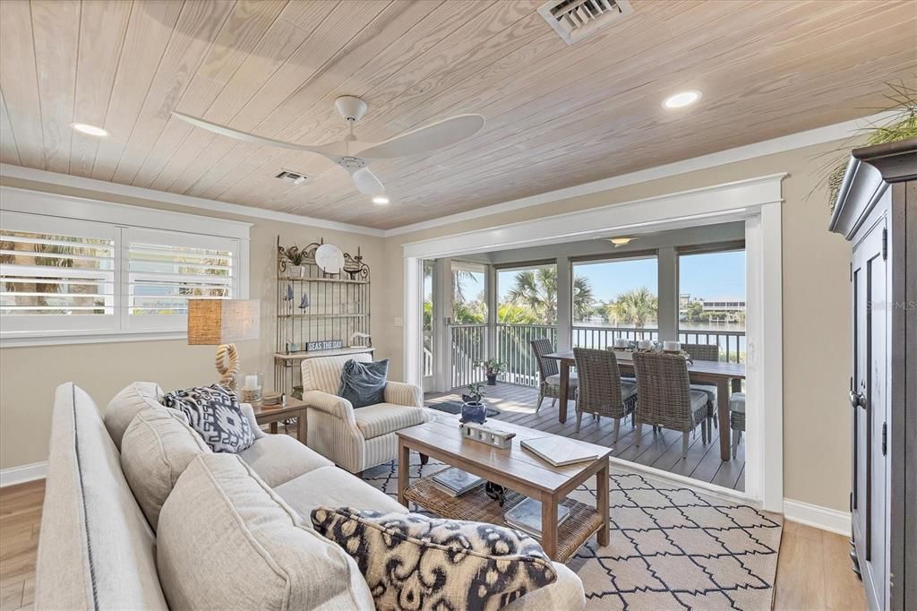 На продажу: $1,790,000 (3 спален, 2 ванн, 1691 Квадратных фут)