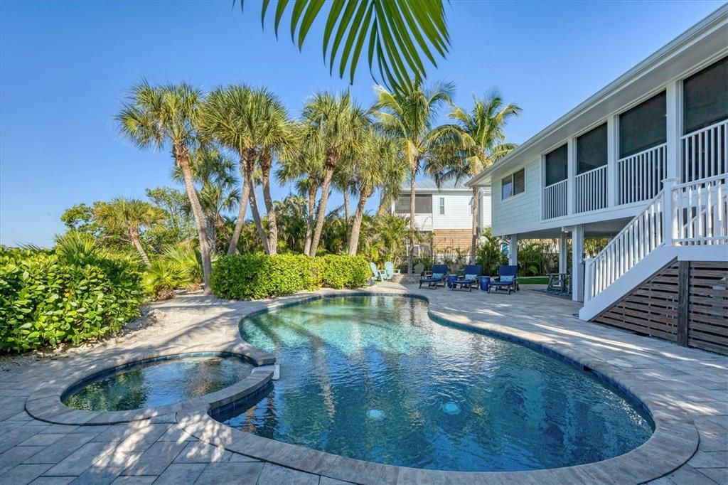 На продажу: $1,790,000 (3 спален, 2 ванн, 1691 Квадратных фут)