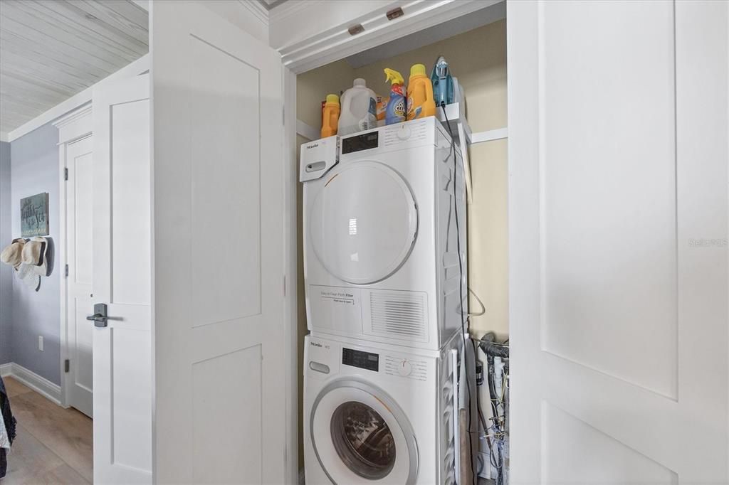 На продажу: $1,790,000 (3 спален, 2 ванн, 1691 Квадратных фут)