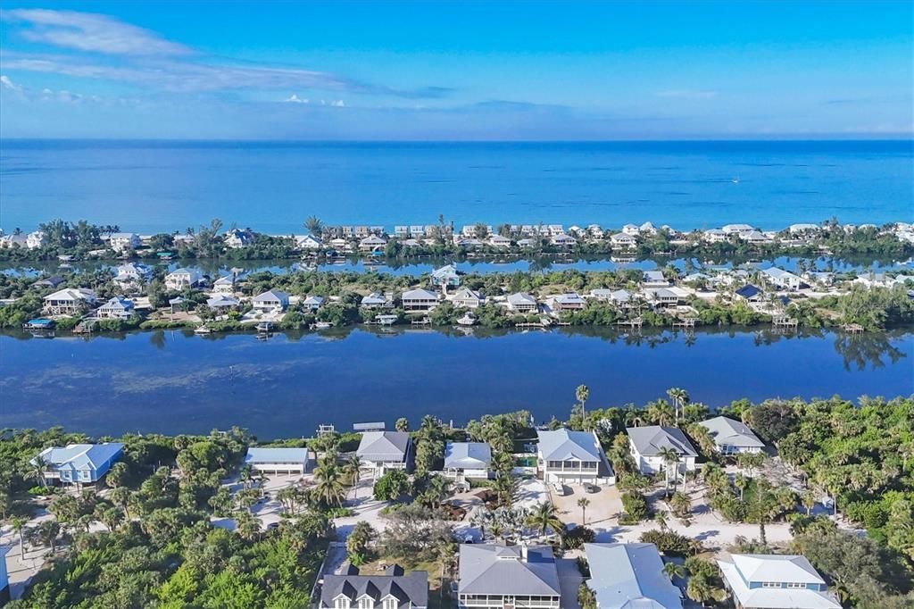 На продажу: $1,790,000 (3 спален, 2 ванн, 1691 Квадратных фут)