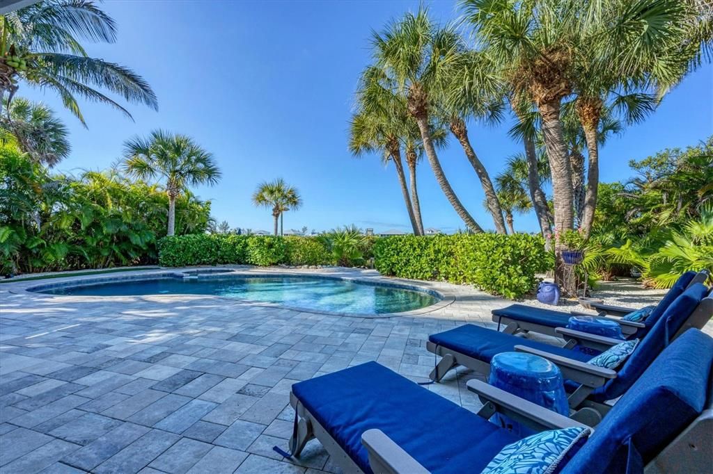 На продажу: $1,790,000 (3 спален, 2 ванн, 1691 Квадратных фут)