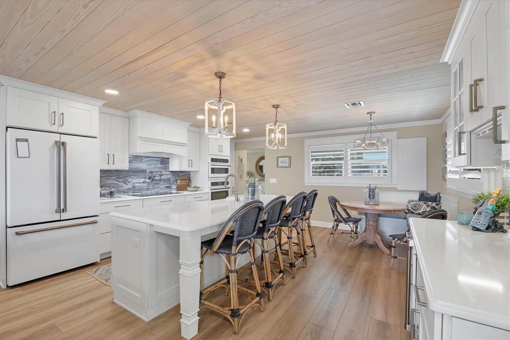 На продажу: $1,790,000 (3 спален, 2 ванн, 1691 Квадратных фут)