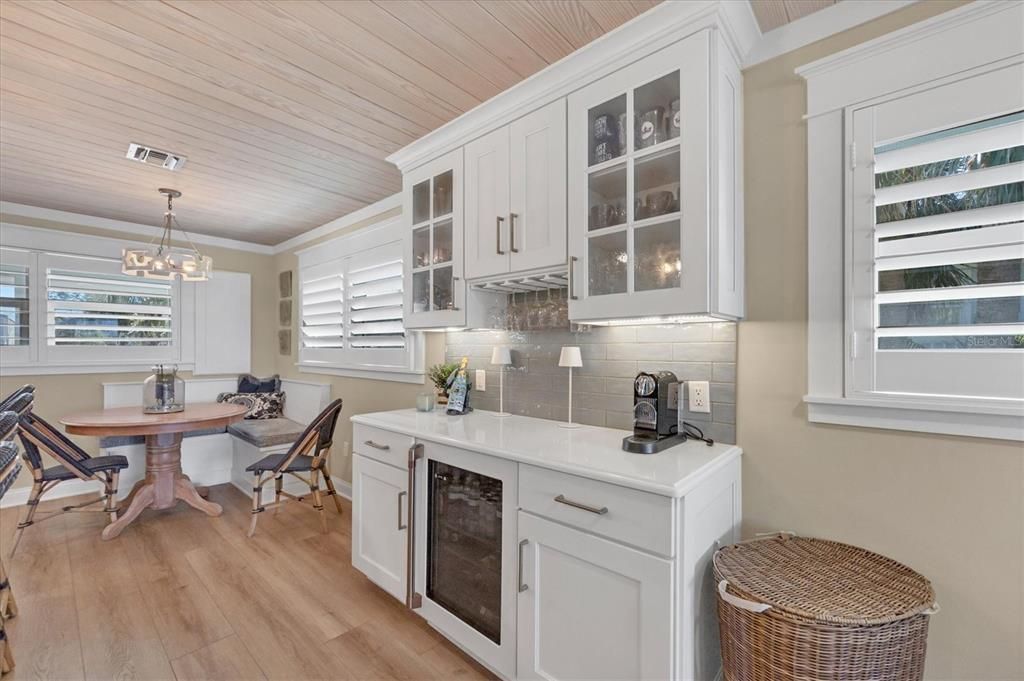 На продажу: $1,790,000 (3 спален, 2 ванн, 1691 Квадратных фут)