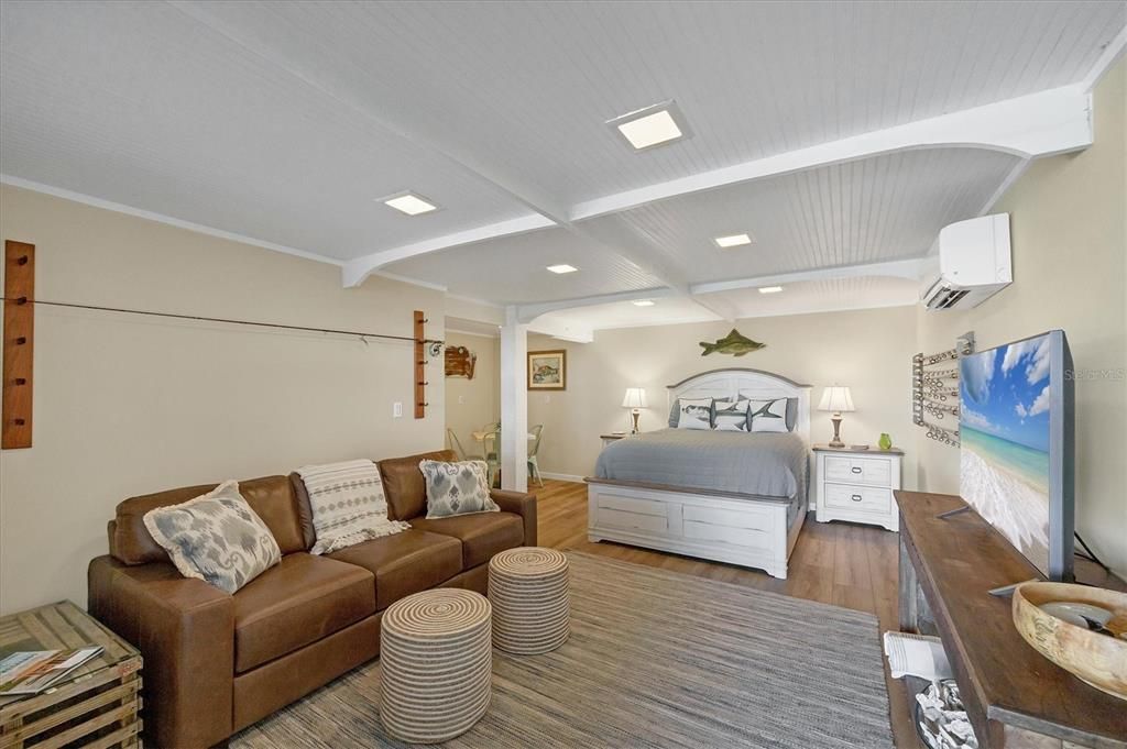 На продажу: $1,790,000 (3 спален, 2 ванн, 1691 Квадратных фут)