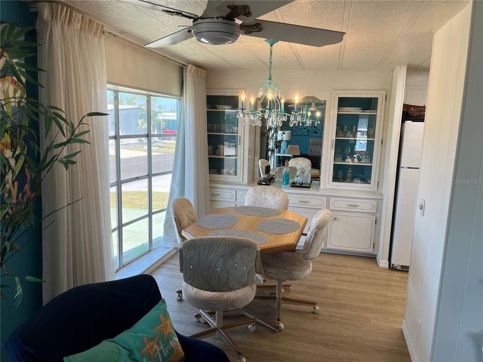 For Sale: $184,000 (2 beds, 2 baths, 1152 Square Feet)