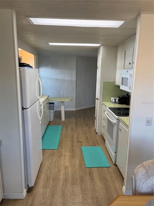 For Sale: $184,000 (2 beds, 2 baths, 1152 Square Feet)