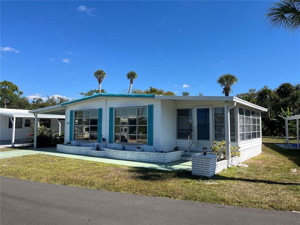 For Sale: $184,000 (2 beds, 2 baths, 1152 Square Feet)