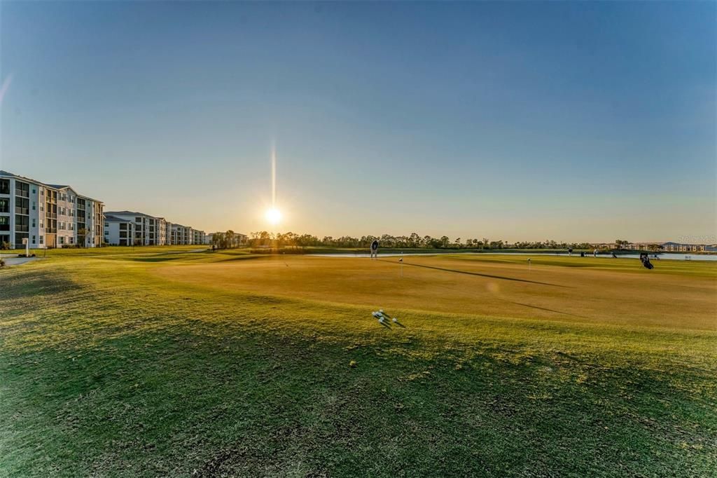 For Sale: $372,000 (2 beds, 2 baths, 1366 Square Feet)