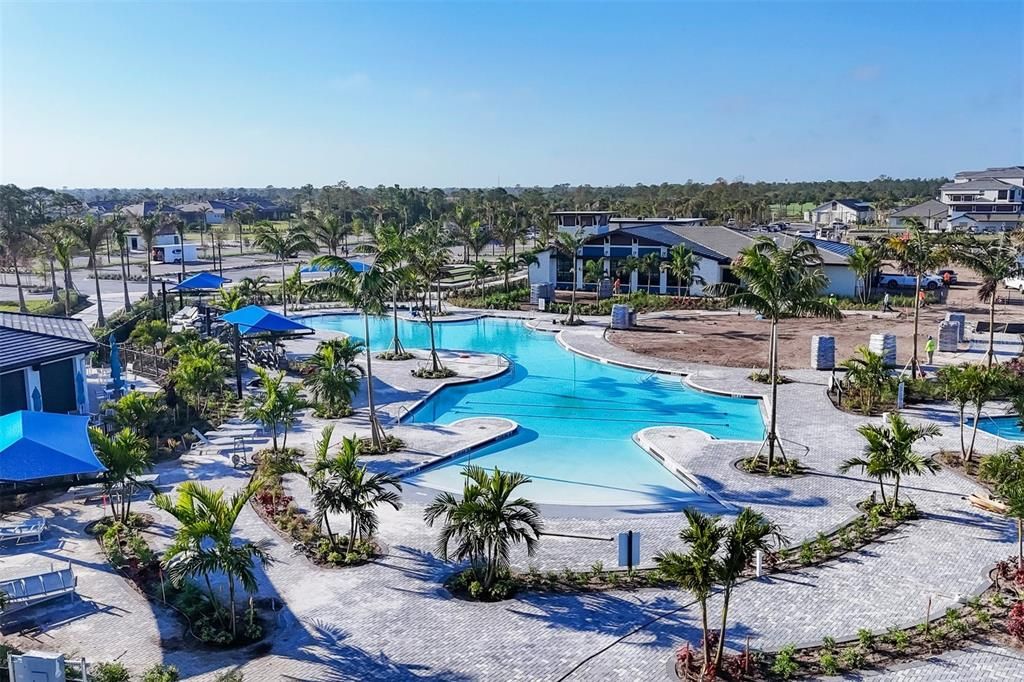 For Sale: $372,000 (2 beds, 2 baths, 1366 Square Feet)