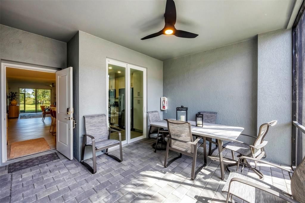 For Sale: $372,000 (2 beds, 2 baths, 1366 Square Feet)