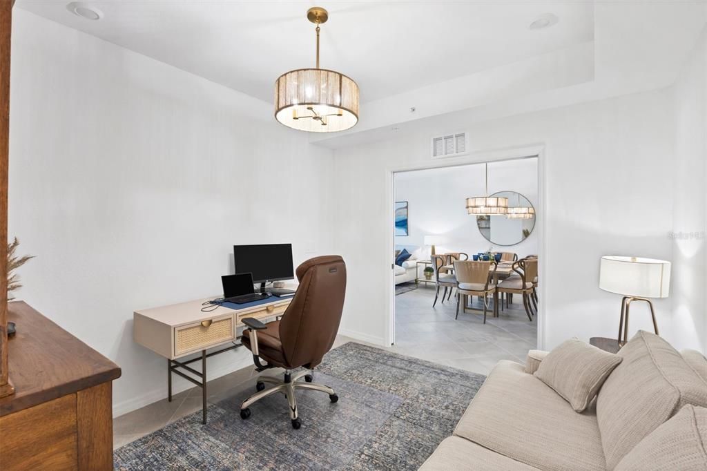 For Sale: $372,000 (2 beds, 2 baths, 1366 Square Feet)