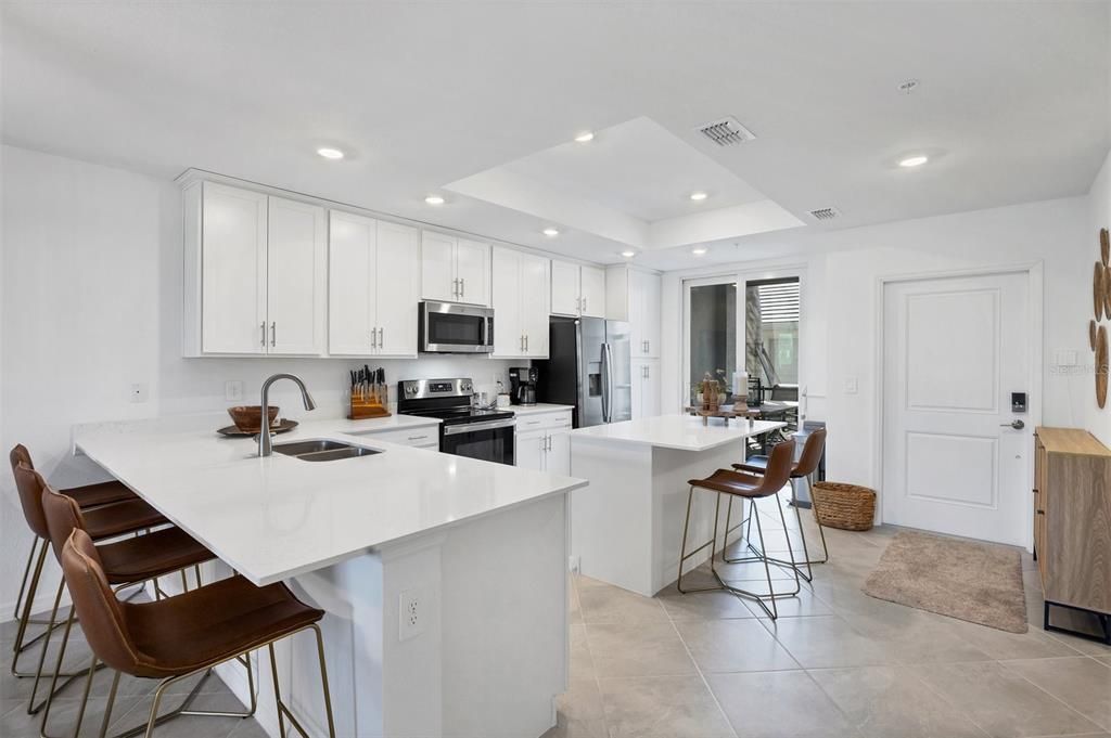 For Sale: $372,000 (2 beds, 2 baths, 1366 Square Feet)