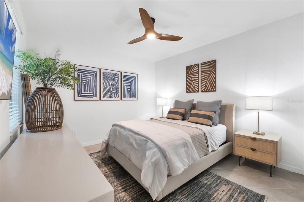 For Sale: $372,000 (2 beds, 2 baths, 1366 Square Feet)