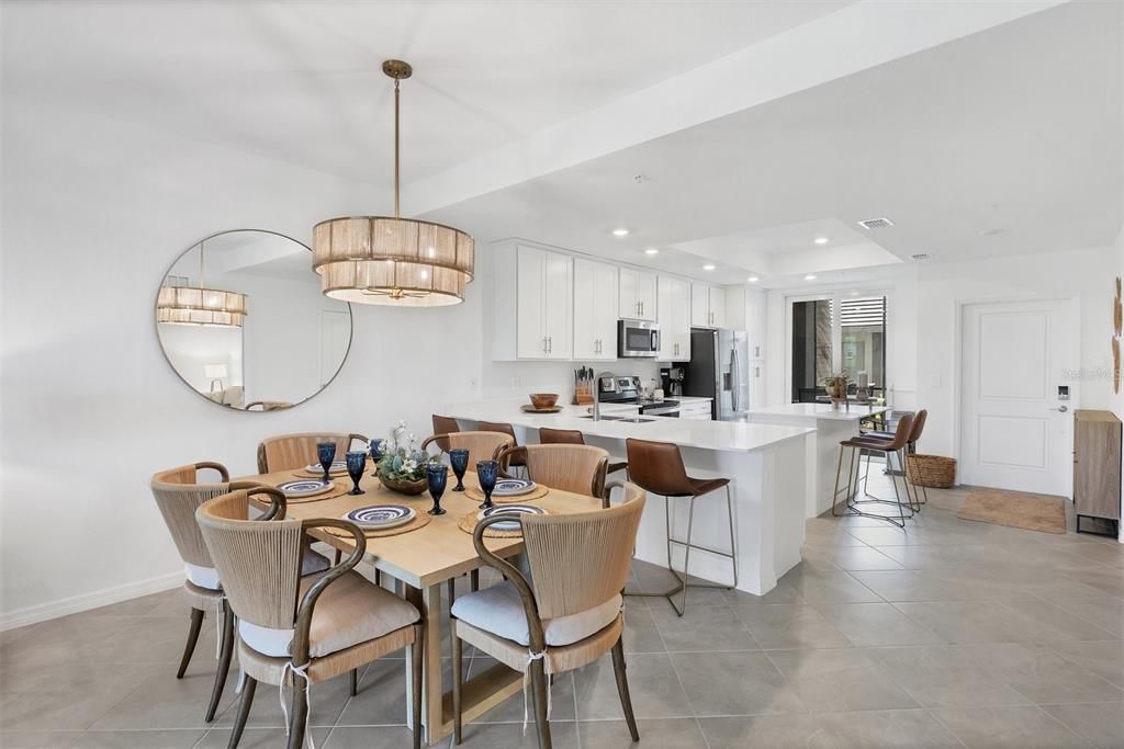 For Sale: $372,000 (2 beds, 2 baths, 1366 Square Feet)