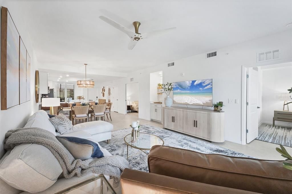 For Sale: $372,000 (2 beds, 2 baths, 1366 Square Feet)