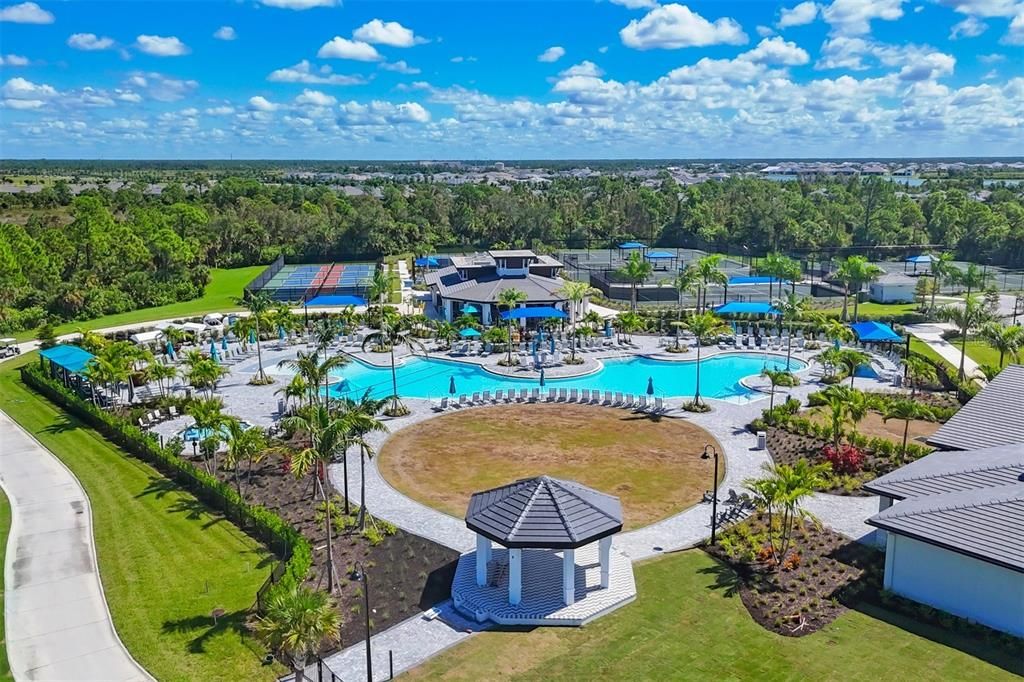 For Sale: $372,000 (2 beds, 2 baths, 1366 Square Feet)