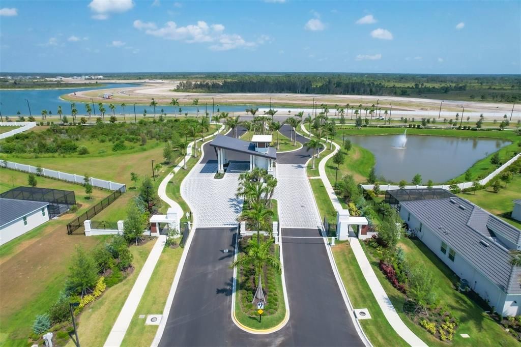 For Sale: $372,000 (2 beds, 2 baths, 1366 Square Feet)