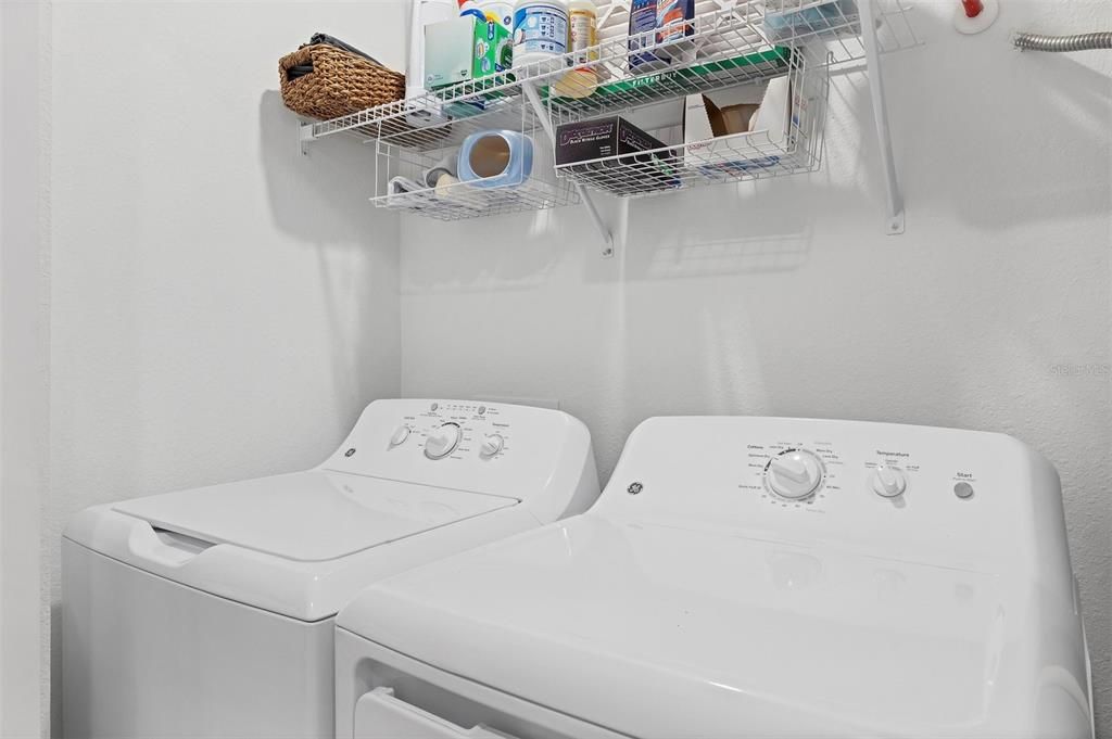 For Sale: $372,000 (2 beds, 2 baths, 1366 Square Feet)