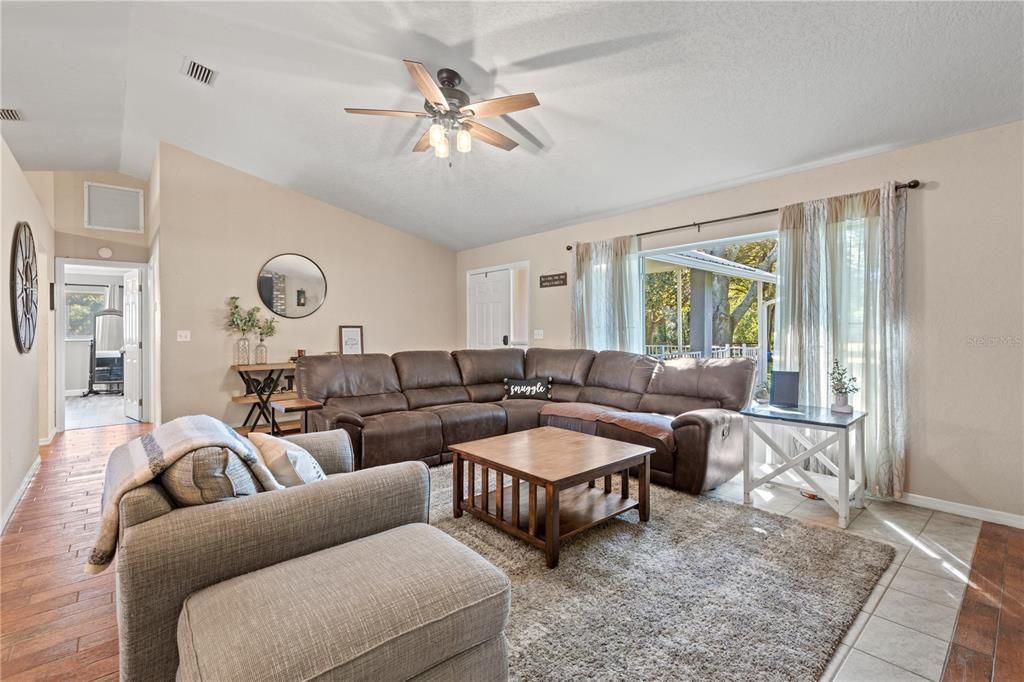 待售: $400,000 (3 贝兹, 2 浴室, 1540 平方英尺)