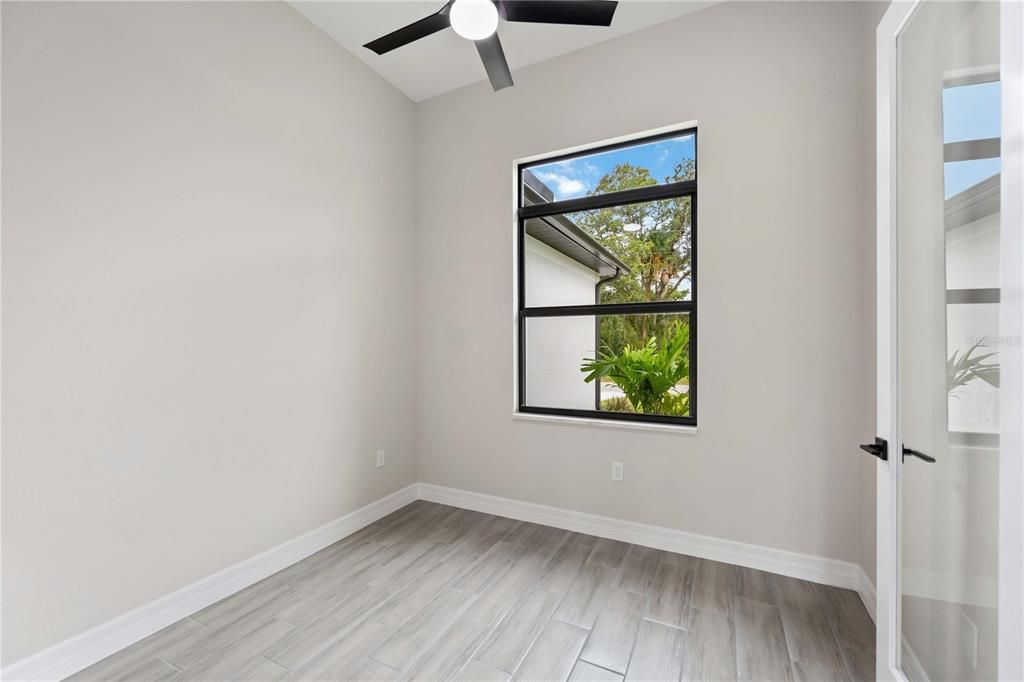 Active With Contract: $399,900 (3 beds, 2 baths, 1841 Square Feet)