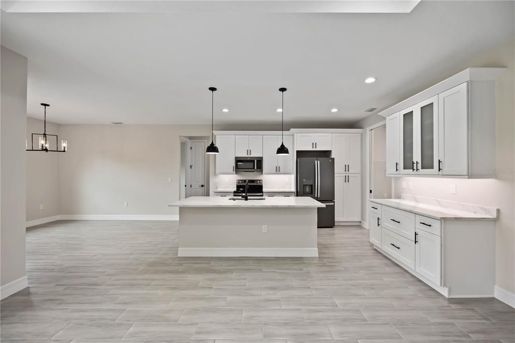 Active With Contract: $399,900 (3 beds, 2 baths, 1841 Square Feet)