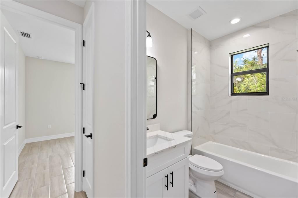 Active With Contract: $399,900 (3 beds, 2 baths, 1841 Square Feet)