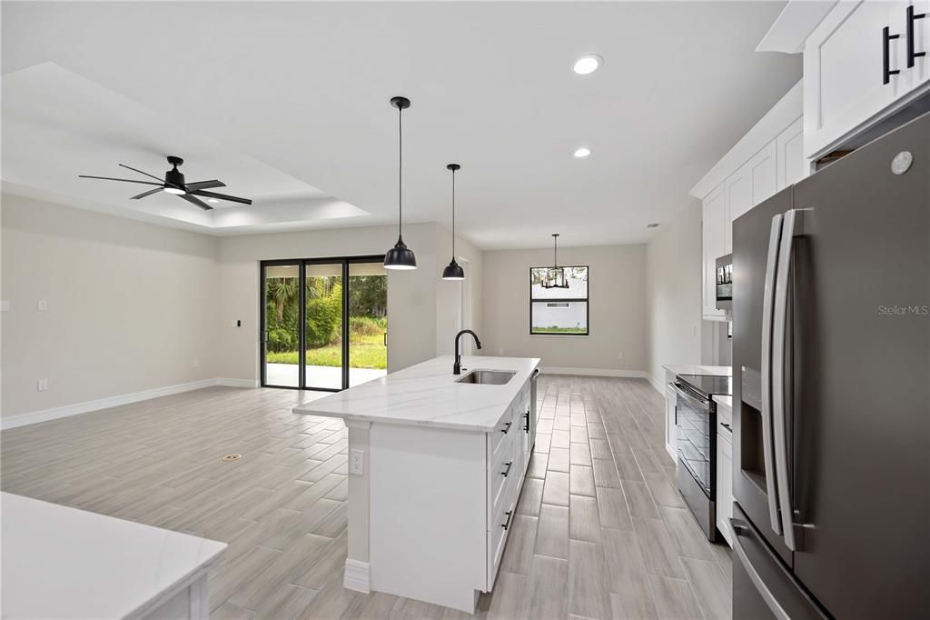 Active With Contract: $399,900 (3 beds, 2 baths, 1841 Square Feet)