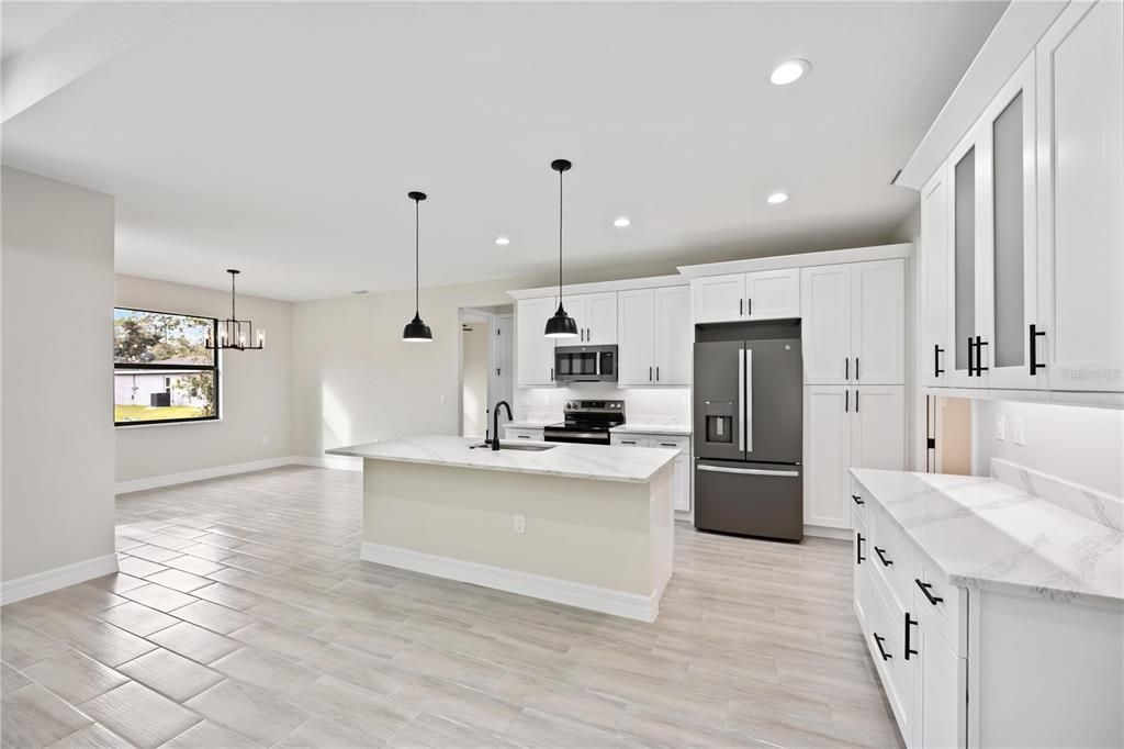 Active With Contract: $399,900 (3 beds, 2 baths, 1841 Square Feet)